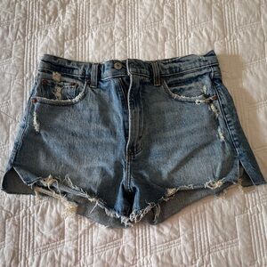 Abercrombie & Fitch The Mom Short High Rise - Size 4